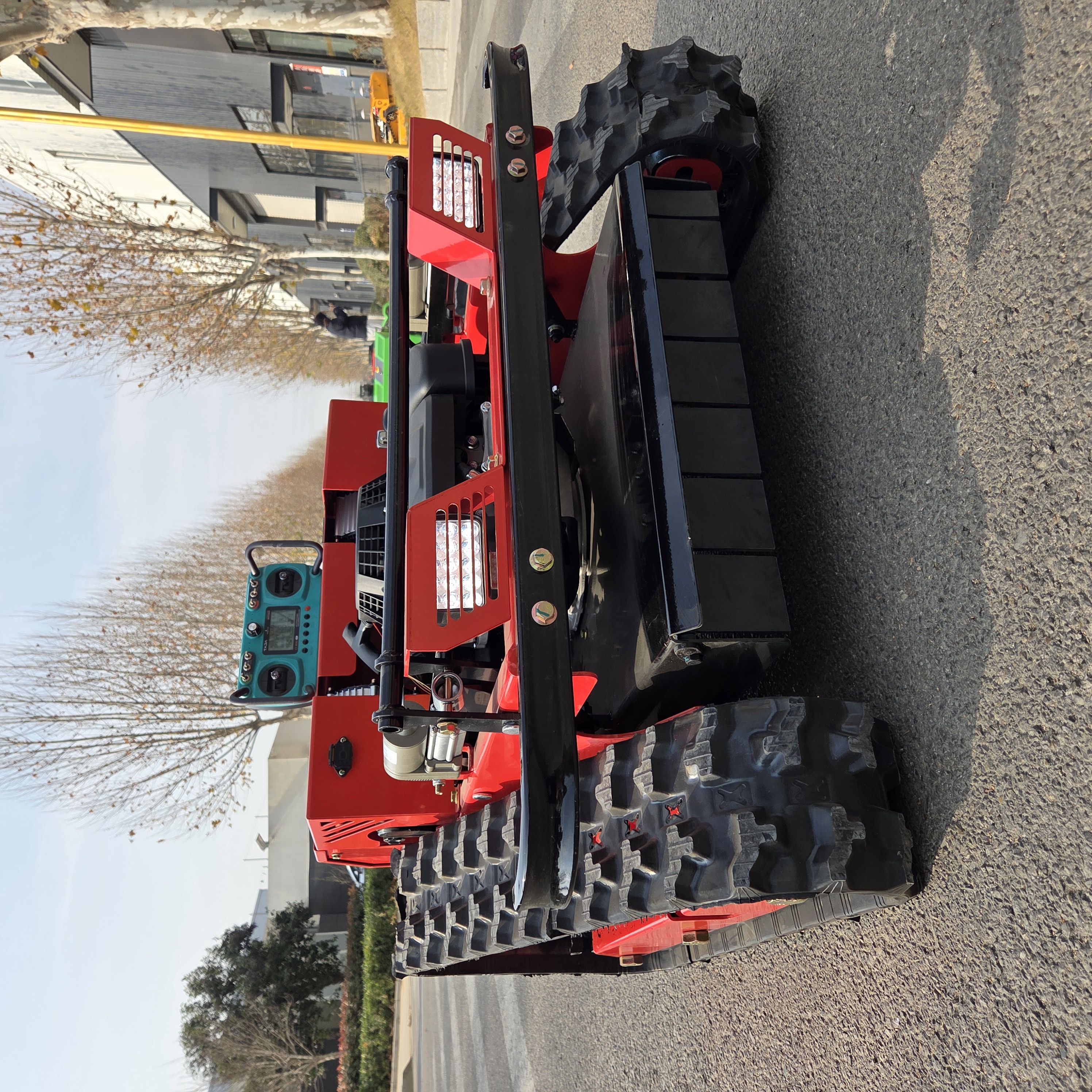 Custom-Built Tracked Lawn Mowe - Smart Garden Robot 评论和价格